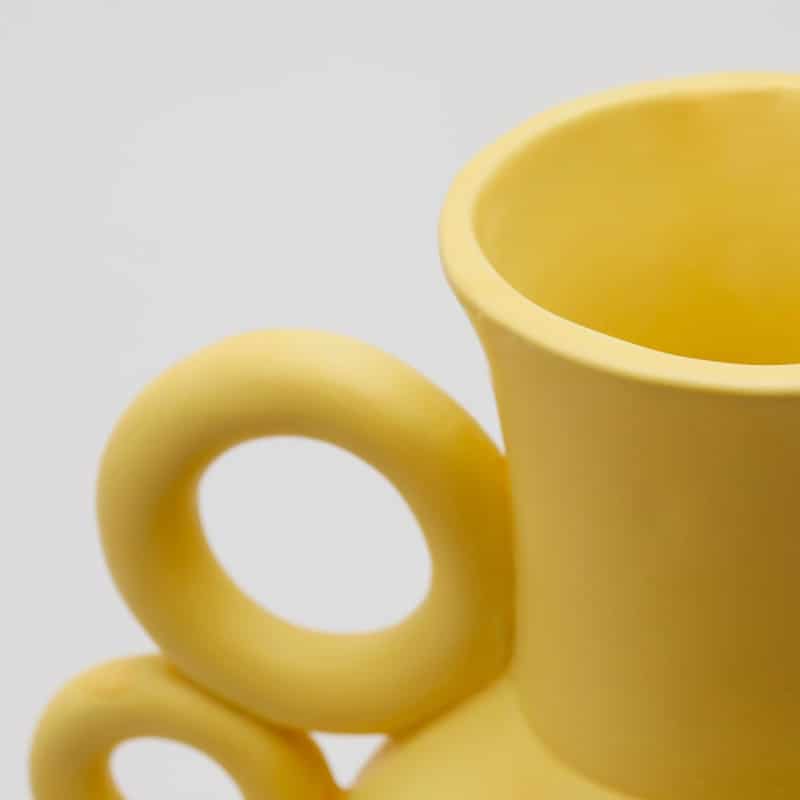 DETAIL AMPHORA JAUNE