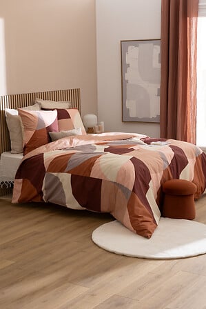 57d1d477-166c-46fc-8a01-9a0b52d28fd2