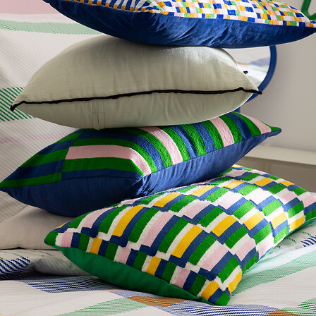 3b9001f8-309f-43ab-8d5f-fad8d57ad361