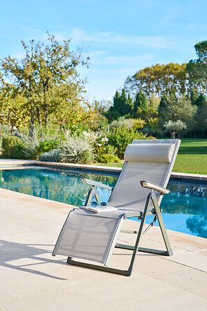 abc28214-c77c-44f7-a591-d1b7e1478008