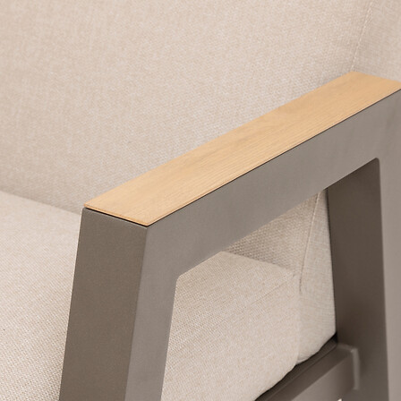 da4701b4-5e7d-45f5-85ff-f27b5b1806a3