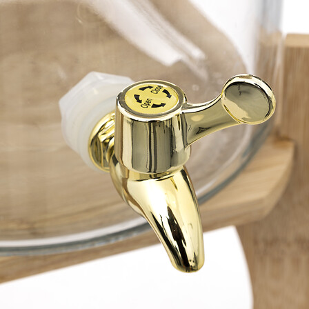 ec22b780-bf36-4dd9-b4a5-503d85d2194c